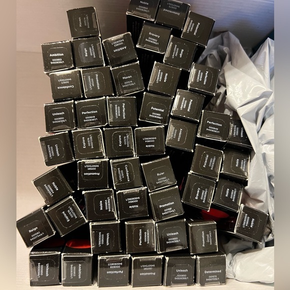 1 - Powerlips Fluid - BRAVERY COLOR - Picture 10 of 11